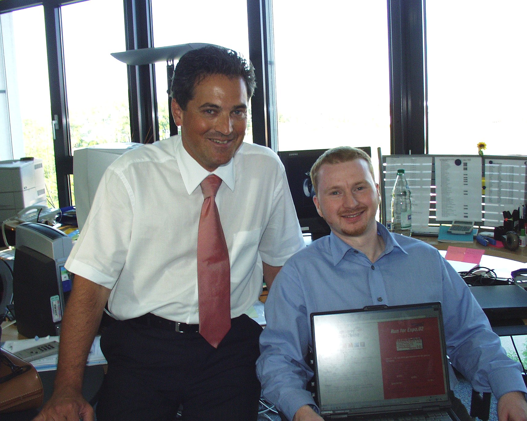 Thomas Failer with an early JiVS engineer at the desk